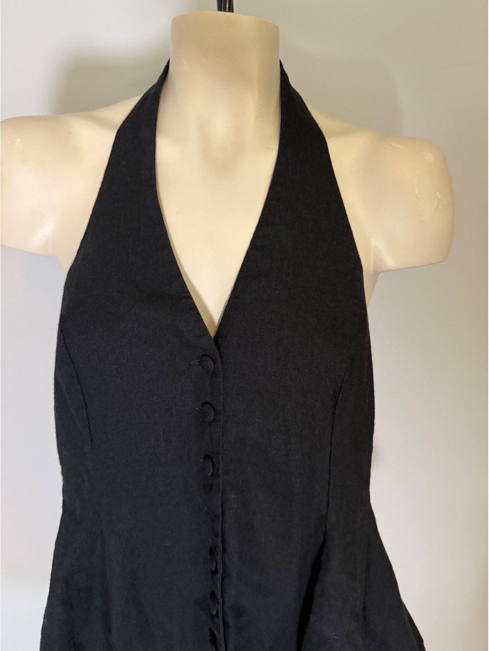 WAYF‎ Black Linen Blend Halter Top with Button Front - Picture 7 of 10